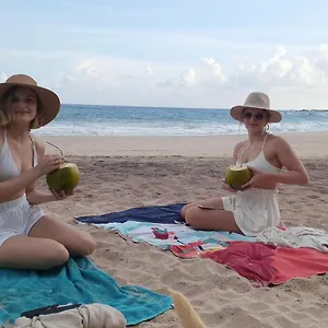 https://ever-green-villa.negombohotels.net