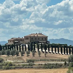 https://podere-le-volpaie-arancia.it-tuscanyhotel.com