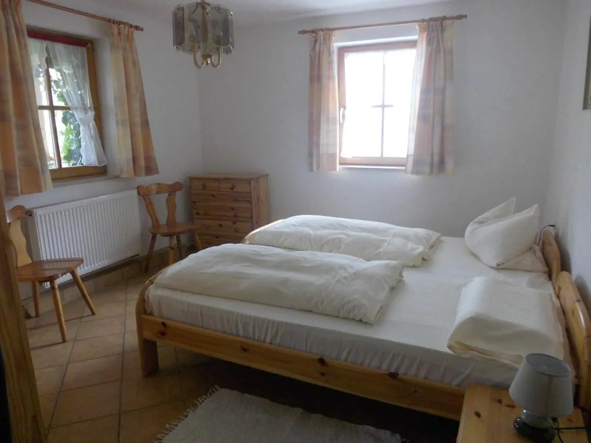 Farm stay Ferienhof Muehlthal Edling